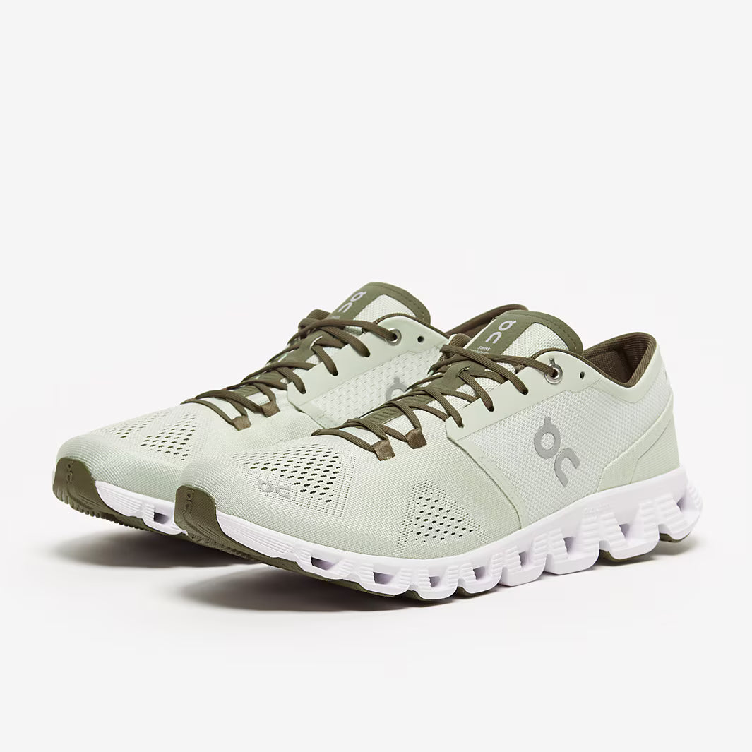 On Running X Aloe/White