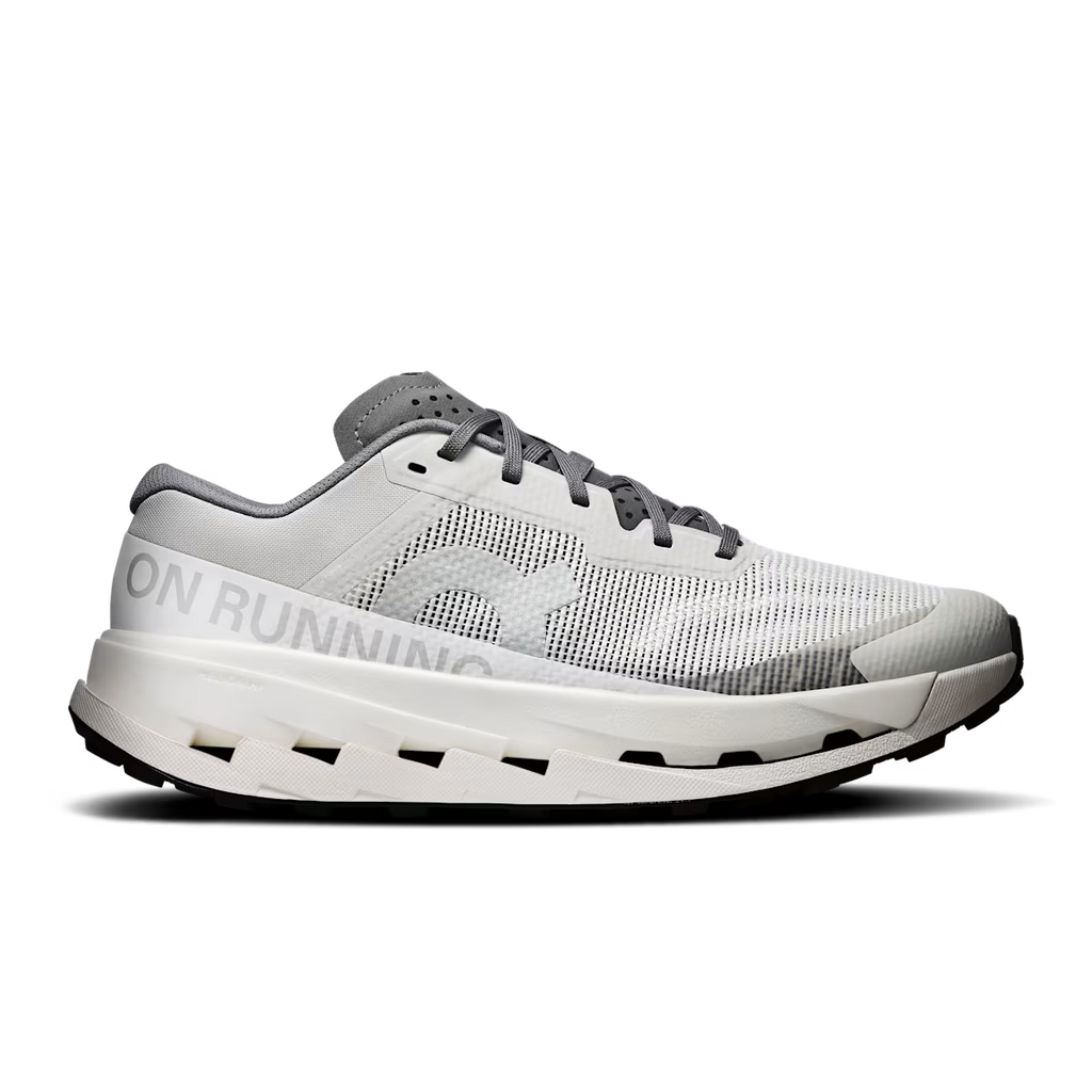 On Running ultra 3 Rock/White