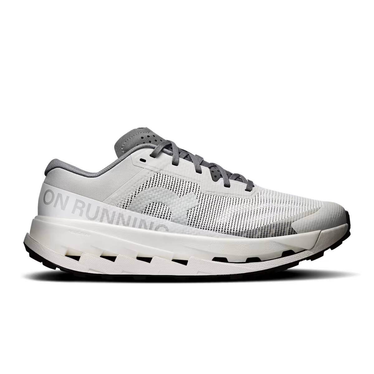On Running ultra 3 Rock/White